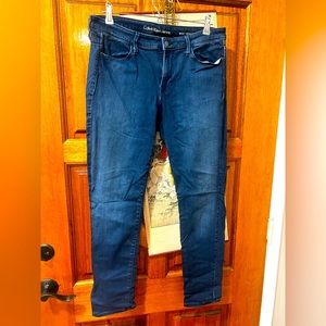 EUC Calvin Klein size 32 Leggings Jeans